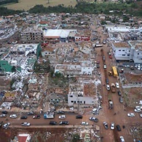 Tornado que devastou cidade no Paraná e deixou seis mortos atingiu ventos de até 250 km/h
