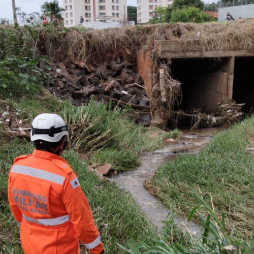Bombeiros de Ituiutaba realizam vistorias preventivas em pontes e bueiros antes do período chuvoso