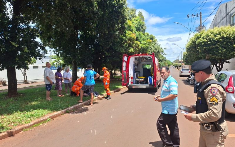 Acidente entre carro e moto deixa mulher ferida no bairro Progresso em Ituiutaba