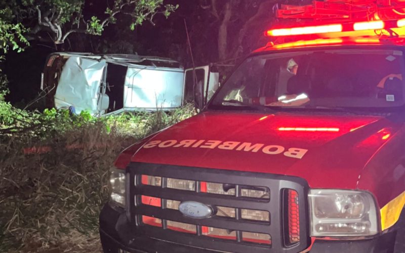 Grave acidente na MGC-497 deixa dois homens mortos próximo a Prata (MG)