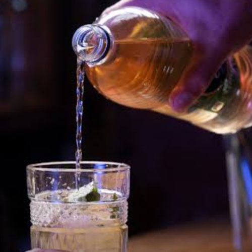 Ministério da Saúde anuncia compra de 2,5 mil doses de antídoto contra ingestão de metanol