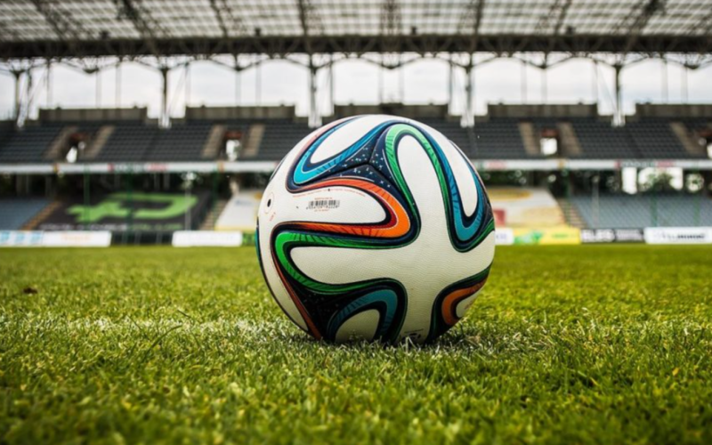 Três clubes praticamente rebaixados no Brasileirão 2025, segundo projeção da UFMG