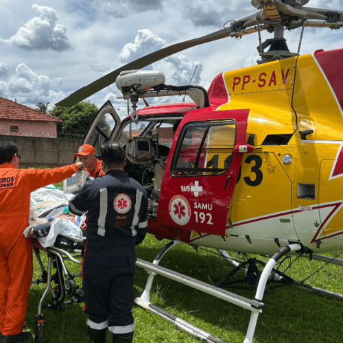 Helicóptero Arcanjo realiza transporte aeromédico de vítima grave em Ituiutaba