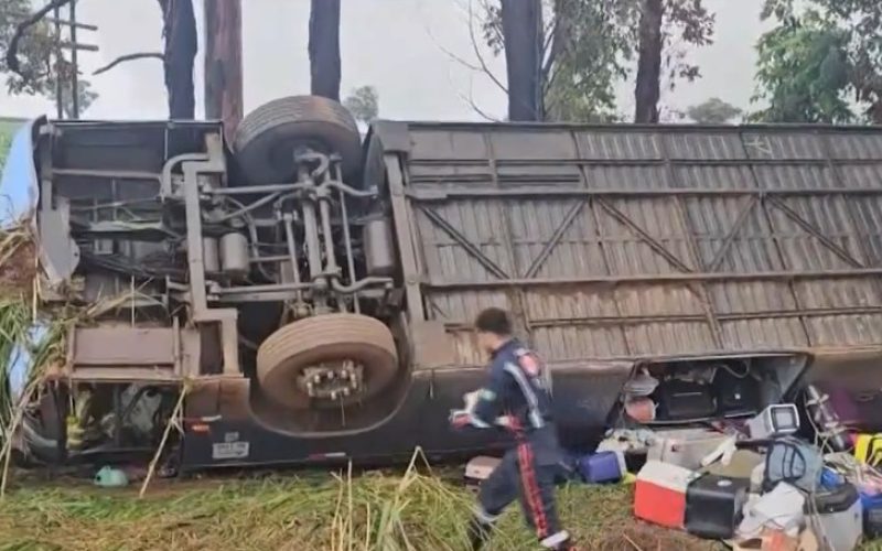 Laudo aponta excesso de velocidade em acidente de ônibus na BR-365 que deixou seis mortos em Minas Gerais