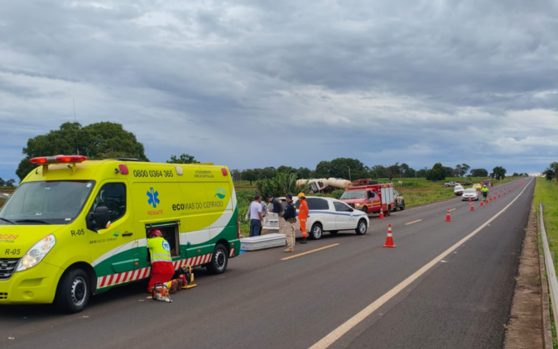 GRAVE ACIDENTE NA BR-365, PRÓXIMO A SANTA VITÓRIA MG, DEIXA 3 MORTOS