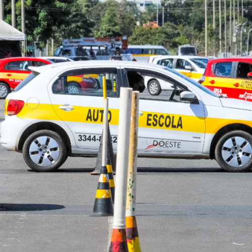 Baliza continuará obrigatória no exame da CNH em Minas Gerais, afirma Detran-MG