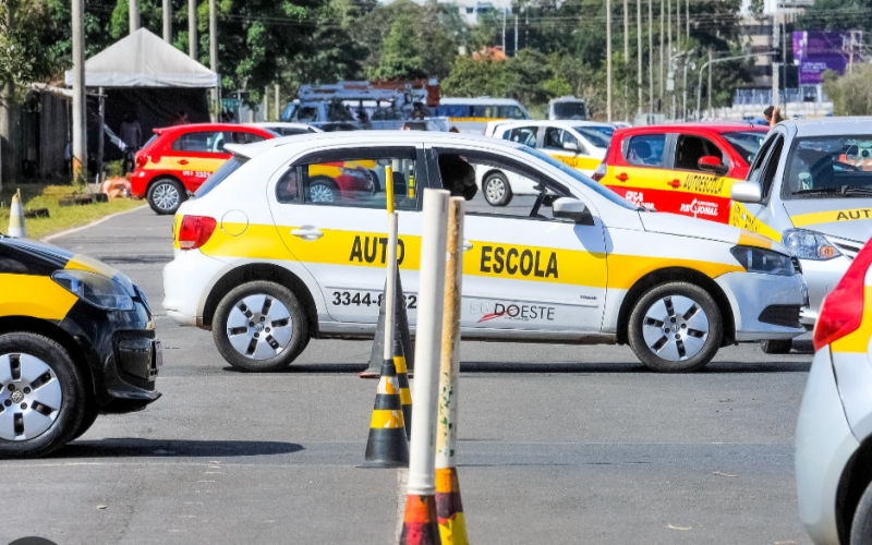 Baliza continuará obrigatória no exame da CNH em Minas Gerais, afirma Detran-MG
