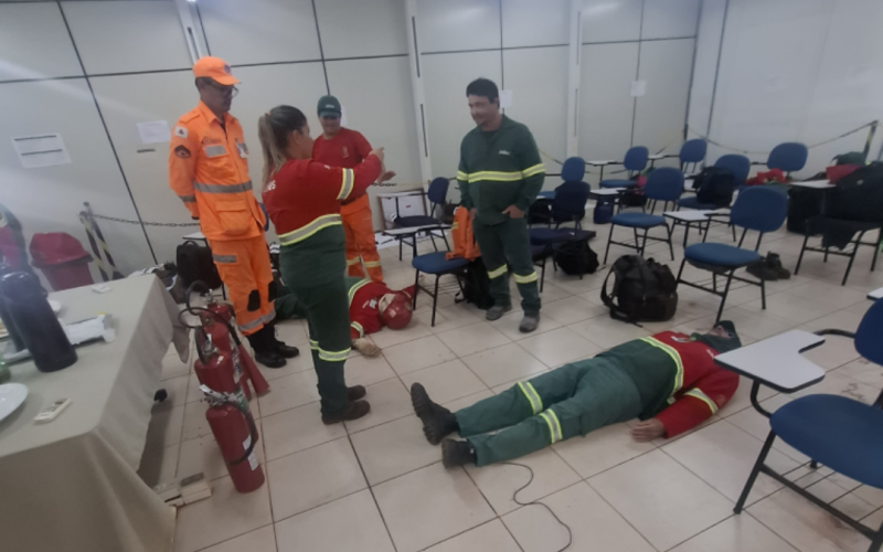 Bombeiros de Ituiutaba promovem treinamento de brigada orgânica em usina de Santa Vitória