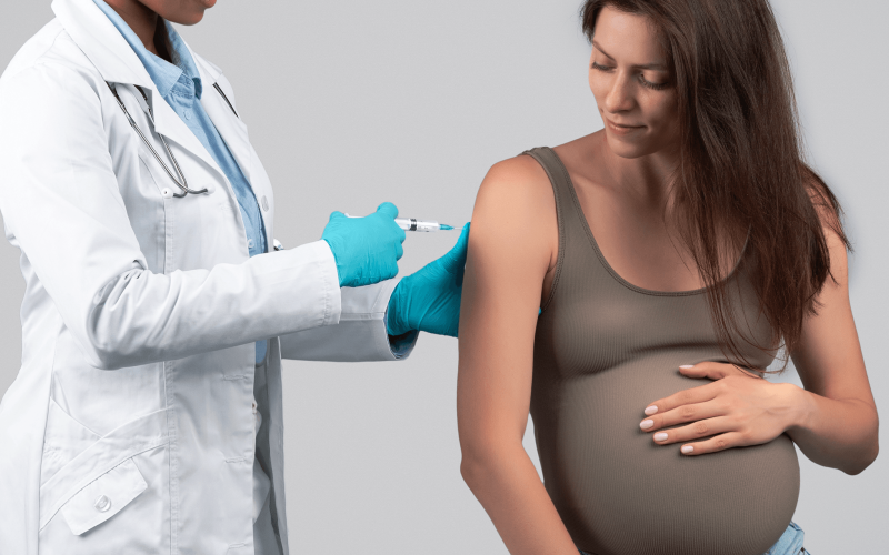 Ituiutaba inicia vacinação de gestantes para proteger recém-nascidos contra bronquiolite pelo SUS